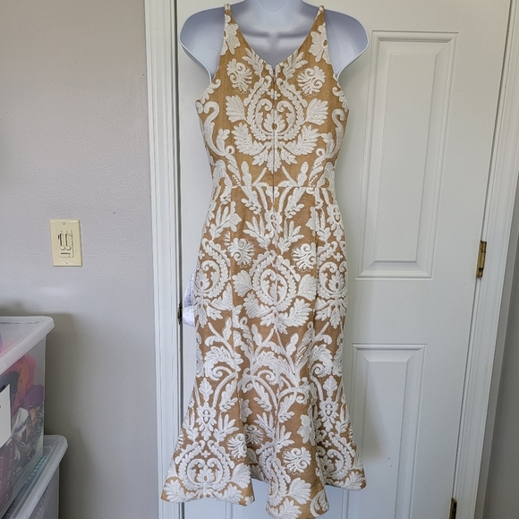 NWT Dress The Population Isabelle Dress Beige White Tulip Hem Sleeveless Small - Picture 7 of 16